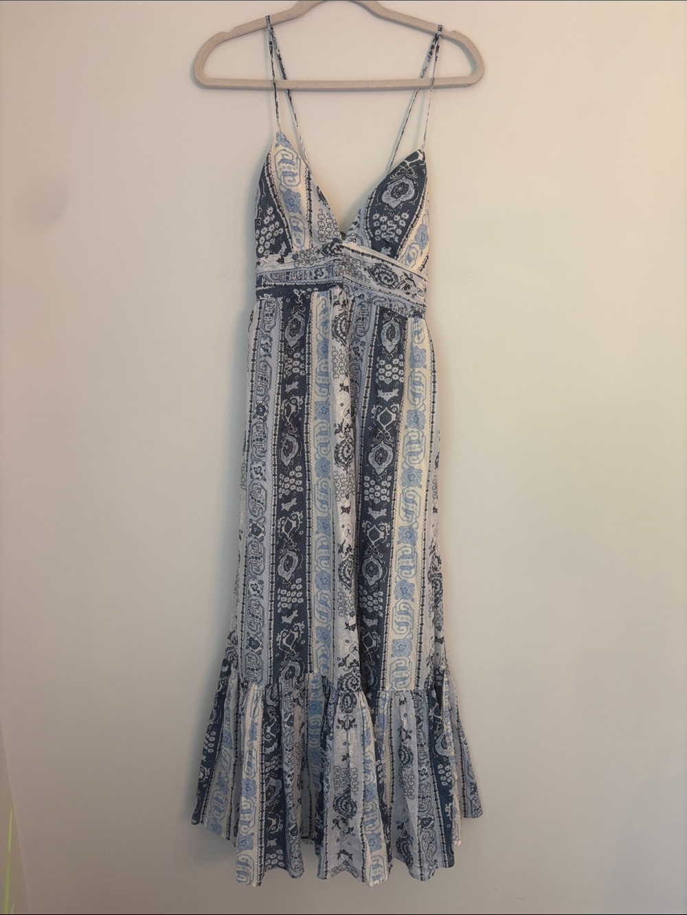 Abercrombie & Fitch Blue Patterned Maxi Dress with Built in Bra Size Small Tall